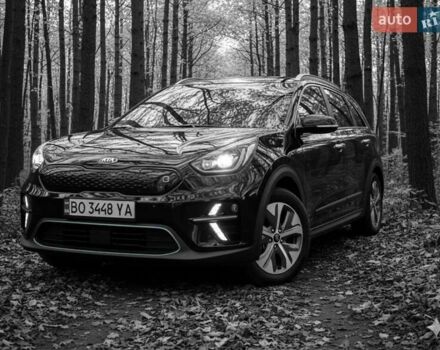 Чорний Кіа Niro, об'ємом двигуна 0 л та пробігом 112 тис. км за 19850 $, фото 22 на Automoto.ua