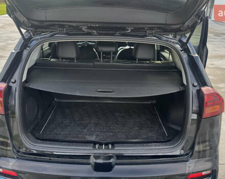 Киа Niro 2020 в Луцке на Automoto.ua Черный Киа Niro, объемом двигателя 0 л и пробегом 155 тыс. км за 19700 $, фото 3 на Automoto.ua