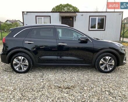 Чорний Кіа Niro, об'ємом двигуна 0 л та пробігом 96 тис. км за 20600 $, фото 14 на Automoto.ua