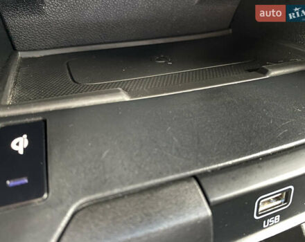 Чорний Кіа Niro, об'ємом двигуна 0 л та пробігом 64 тис. км за 23700 $, фото 68 на Automoto.ua