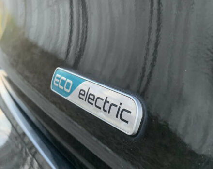 Черный Киа Niro, объемом двигателя 0 л и пробегом 110 тыс. км за 19250 $, фото 17 на Automoto.ua