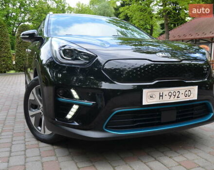 Черный Киа Niro, объемом двигателя 0 л и пробегом 76 тыс. км за 17550 $, фото 17 на Automoto.ua