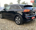Чорний Кіа Niro, об'ємом двигуна 0 л та пробігом 64 тис. км за 23700 $, фото 19 на Automoto.ua
