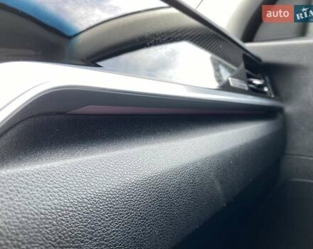 Чорний Кіа Niro, об'ємом двигуна 0 л та пробігом 107 тис. км за 22400 $, фото 7 на Automoto.ua