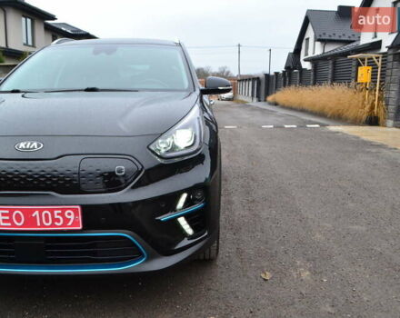 Чорний Кіа Niro, об'ємом двигуна 0 л та пробігом 169 тис. км за 18450 $, фото 89 на Automoto.ua