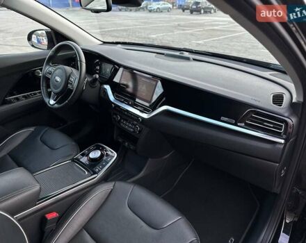 Черный Киа Niro, объемом двигателя 0 л и пробегом 128 тыс. км за 18990 $, фото 18 на Automoto.ua