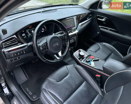 Черный Киа Niro, объемом двигателя 0 л и пробегом 135 тыс. км за 18650 $, фото 15 на Automoto.ua