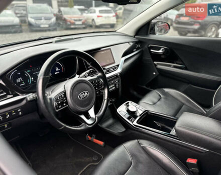 Черный Киа Niro, объемом двигателя 0 л и пробегом 158 тыс. км за 17800 $, фото 20 на Automoto.ua