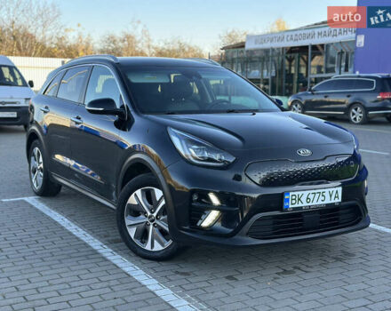 Чорний Кіа Niro, об'ємом двигуна 0 л та пробігом 144 тис. км за 19500 $, фото 67 на Automoto.ua