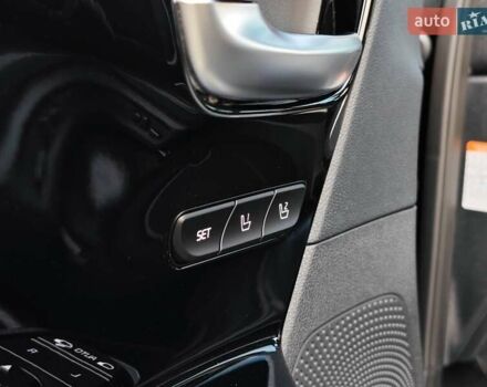 Чорний Кіа Niro, об'ємом двигуна 0 л та пробігом 115 тис. км за 20700 $, фото 58 на Automoto.ua