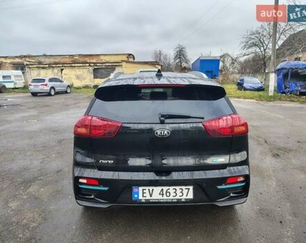 Чорний Кіа Niro, об'ємом двигуна 0 л та пробігом 146 тис. км за 18900 $, фото 8 на Automoto.ua