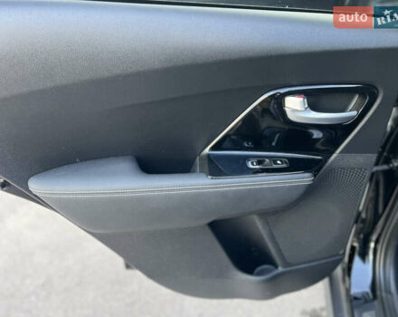 Черный Киа Niro, объемом двигателя 0 л и пробегом 140 тыс. км за 18199 $, фото 39 на Automoto.ua