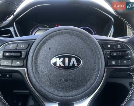 Чорний Кіа Niro, об'ємом двигуна 0 л та пробігом 131 тис. км за 21500 $, фото 28 на Automoto.ua