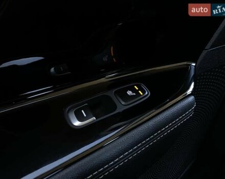 Черный Киа Niro, объемом двигателя 0 л и пробегом 121 тыс. км за 18700 $, фото 49 на Automoto.ua