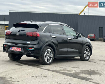 Чорний Кіа Niro, об'ємом двигуна 0 л та пробігом 140 тис. км за 17999 $, фото 9 на Automoto.ua