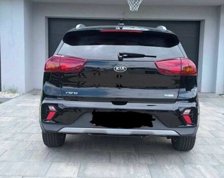 Киа Niro 2020 в Киеве на Automoto.ua Черный Киа Niro, объемом двигателя 1.6 л и пробегом 83 тыс. км за 12800 $, фото 3 на Automoto.ua