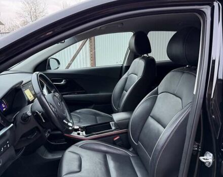 Черный Киа Niro, объемом двигателя 0 л и пробегом 77 тыс. км за 21499 $, фото 7 на Automoto.ua