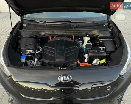 Черный Киа Niro, объемом двигателя 0 л и пробегом 110 тыс. км за 17999 $, фото 28 на Automoto.ua
