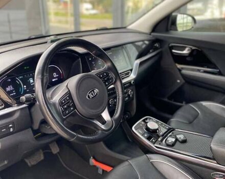 Черный Киа Niro, объемом двигателя 0 л и пробегом 142 тыс. км за 18900 $, фото 24 на Automoto.ua