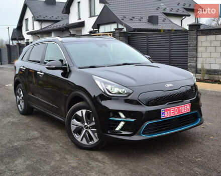 Чорний Кіа Niro, об'ємом двигуна 0 л та пробігом 169 тис. км за 18450 $, фото 23 на Automoto.ua