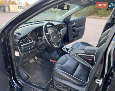 Черный Киа Niro, объемом двигателя 0 л и пробегом 140 тыс. км за 18199 $, фото 46 на Automoto.ua