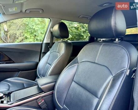 Киа Niro 2020 в Бердичеве на Automoto.ua Черный Киа Niro, объемом двигателя 0 л и пробегом 128 тыс. км за 16700 $, фото 47 на Automoto.ua