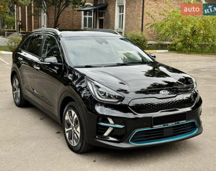Чорний Кіа Niro, об'ємом двигуна 0 л та пробігом 107 тис. км за 20500 $, фото 8 на Automoto.ua