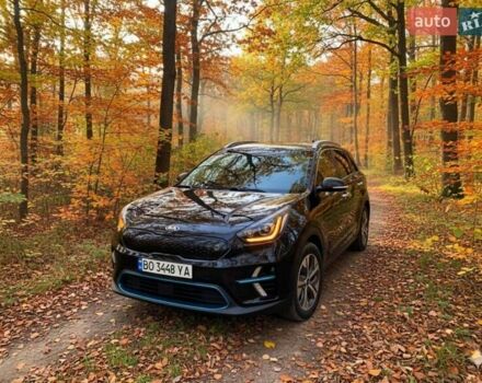 Чорний Кіа Niro, об'ємом двигуна 0 л та пробігом 112 тис. км за 19850 $, фото 6 на Automoto.ua