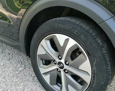 Черный Киа Niro, объемом двигателя 0 л и пробегом 139 тыс. км за 17850 $, фото 3 на Automoto.ua