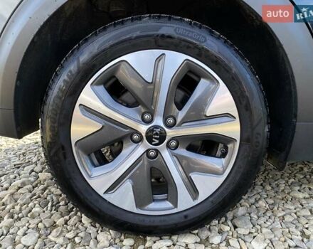 Черный Киа Niro, объемом двигателя 0 л и пробегом 107 тыс. км за 21400 $, фото 22 на Automoto.ua