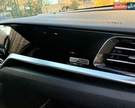 Черный Киа Niro, объемом двигателя 0 л и пробегом 105 тыс. км за 20500 $, фото 66 на Automoto.ua