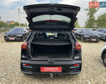 Чорний Кіа Niro, об'ємом двигуна 0 л та пробігом 64 тис. км за 23700 $, фото 91 на Automoto.ua