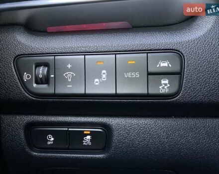 Черный Киа Niro, объемом двигателя 0 л и пробегом 83 тыс. км за 23200 $, фото 5 на Automoto.ua