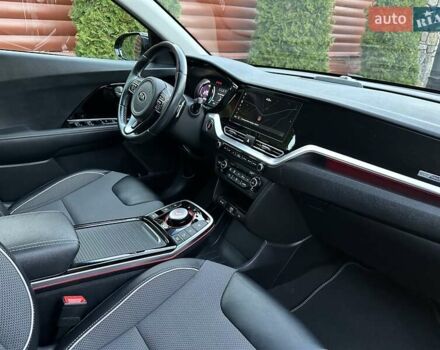 Черный Киа Niro, объемом двигателя 0 л и пробегом 115 тыс. км за 18700 $, фото 22 на Automoto.ua
