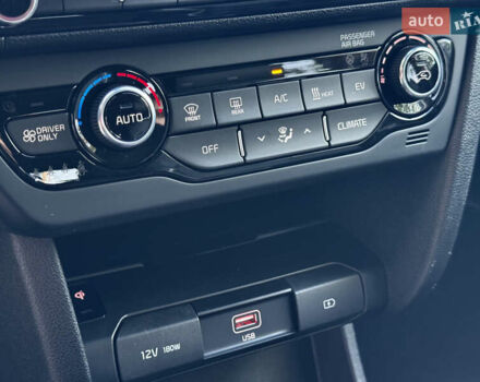 Черный Киа Niro, объемом двигателя 0 л и пробегом 50 тыс. км за 23499 $, фото 55 на Automoto.ua