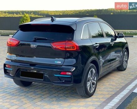 Чорний Кіа Niro, об'ємом двигуна 0 л та пробігом 109 тис. км за 19850 $, фото 6 на Automoto.ua