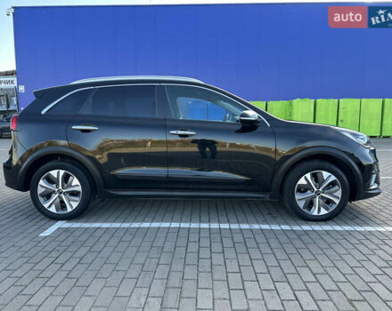Чорний Кіа Niro, об'ємом двигуна 0 л та пробігом 144 тис. км за 19500 $, фото 9 на Automoto.ua