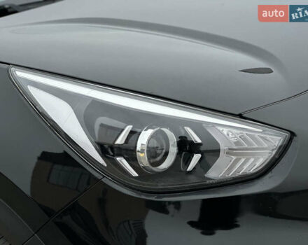 Чорний Кіа Niro, об'ємом двигуна 0 л та пробігом 130 тис. км за 18300 $, фото 29 на Automoto.ua