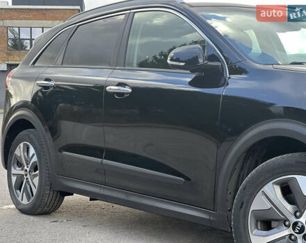 Черный Киа Niro, объемом двигателя 0 л и пробегом 140 тыс. км за 18199 $, фото 20 на Automoto.ua