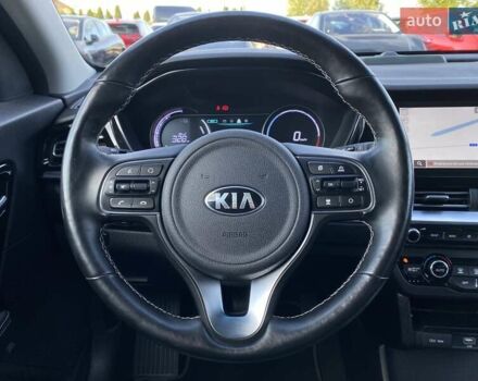 Чорний Кіа Niro, об'ємом двигуна 0 л та пробігом 88 тис. км за 22900 $, фото 28 на Automoto.ua