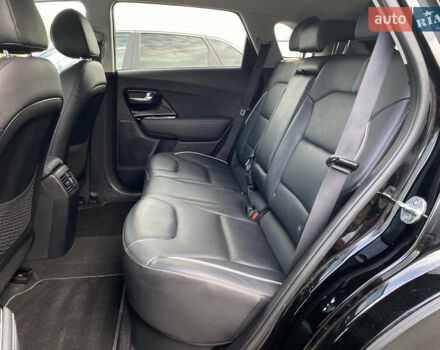 Чорний Кіа Niro, об'ємом двигуна 0 л та пробігом 64 тис. км за 23700 $, фото 85 на Automoto.ua
