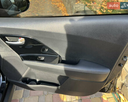 Черный Киа Niro, объемом двигателя 0 л и пробегом 112 тыс. км за 19500 $, фото 6 на Automoto.ua