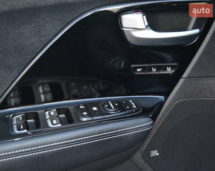 Чорний Кіа Niro, об'ємом двигуна 0 л та пробігом 169 тис. км за 18450 $, фото 30 на Automoto.ua
