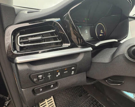 Чорний Кіа Niro, об'ємом двигуна 0 л та пробігом 172 тис. км за 19000 $, фото 3 на Automoto.ua