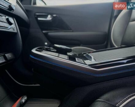 Чорний Кіа Niro, об'ємом двигуна 0 л та пробігом 69 тис. км за 23200 $, фото 63 на Automoto.ua