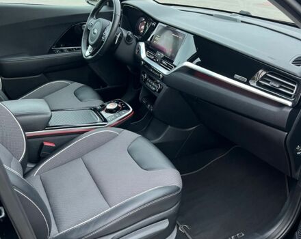 Черный Киа Niro, объемом двигателя 0 л и пробегом 106 тыс. км за 17900 $, фото 8 на Automoto.ua