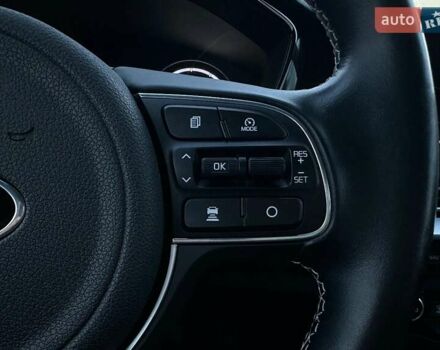 Чорний Кіа Niro, об'ємом двигуна 0 л та пробігом 35 тис. км за 24400 $, фото 50 на Automoto.ua