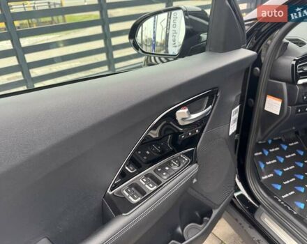 Черный Киа Niro, объемом двигателя 0 л и пробегом 113 тыс. км за 21900 $, фото 14 на Automoto.ua
