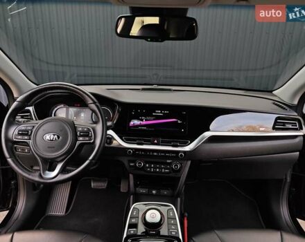Черный Киа Niro, объемом двигателя 0 л и пробегом 115 тыс. км за 19999 $, фото 39 на Automoto.ua