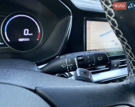 Чорний Кіа Niro, об'ємом двигуна 0 л та пробігом 88 тис. км за 21900 $, фото 32 на Automoto.ua